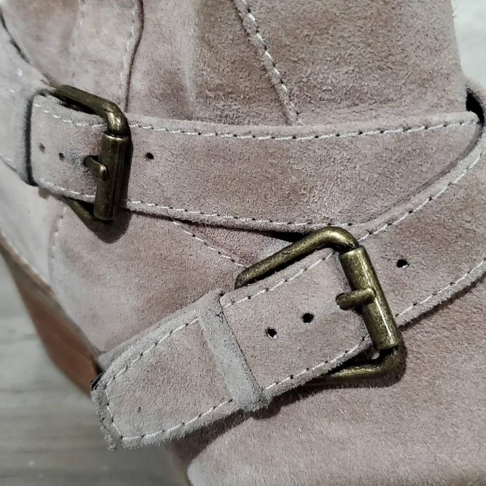 Cole Haan Jensynn Suede Tan Ankle Booties Size 6.5
